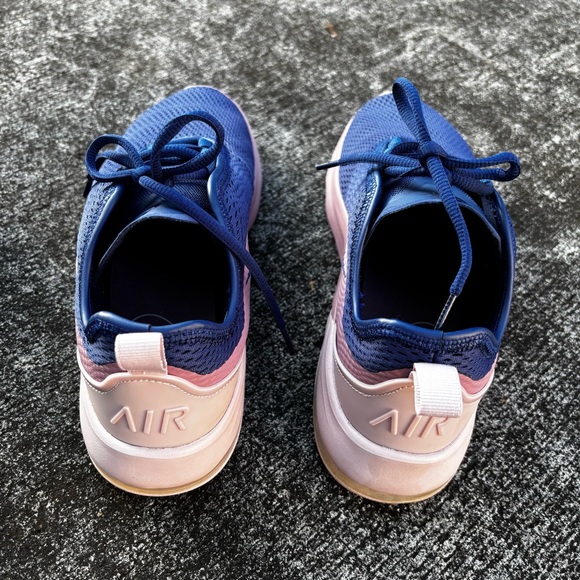 Nike Air Max Motion 2 Navy Pink Blast Size 11 Women’s - Picture 4 of 9
